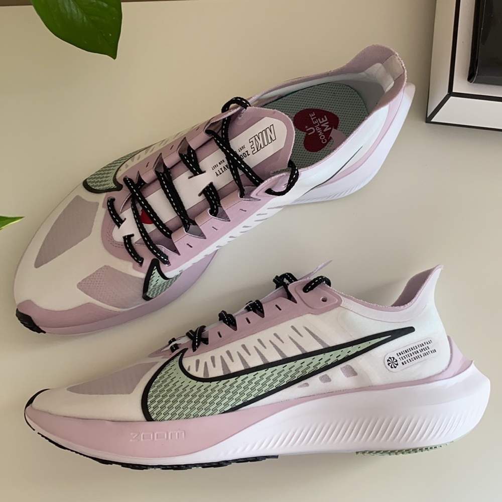 New Nike Zoom Gravity Running Shoe - Picture 6 of 8